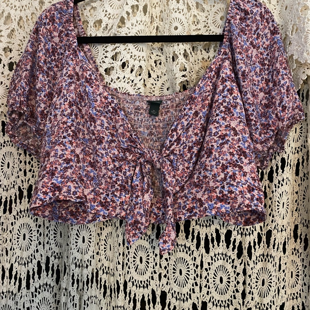 Wild fable floral tie front crop top XL